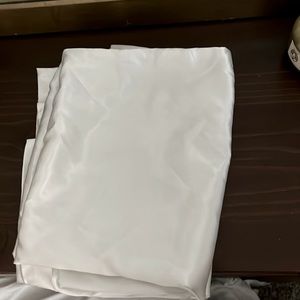 Silk white pillow cases